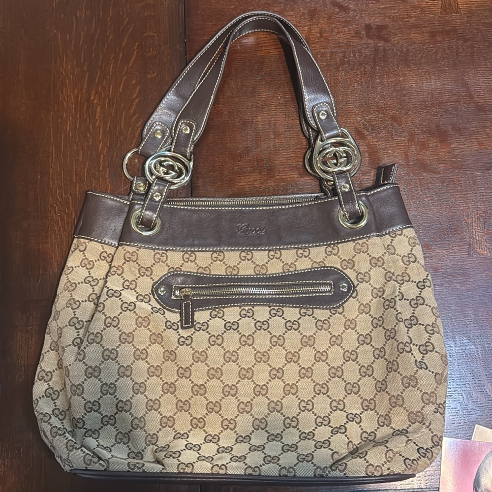 Gucci Purse - closet clean out - Picture 3 of 9